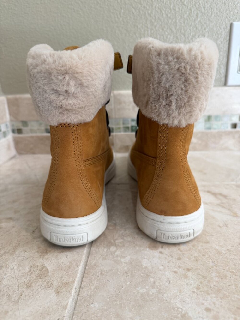Timberland Women's Bria faux fur-lined high-top sneakers boots Size 8.5 - Picture 10 of 12